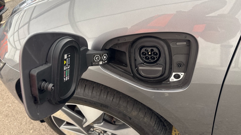 JAGUAR I-PACE Image 21