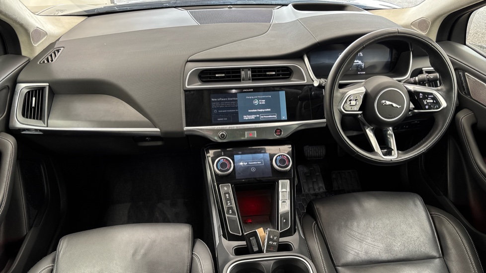 JAGUAR I-PACE Image 11