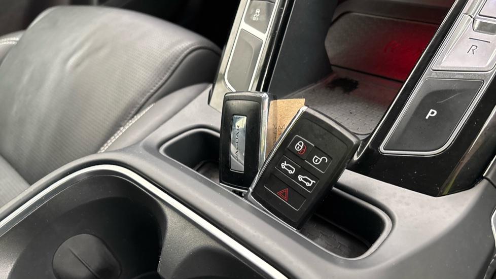 JAGUAR I-PACE ESTATE 294kW EV400 R-Dynamic HSE Black 90kWh 5dr Auto