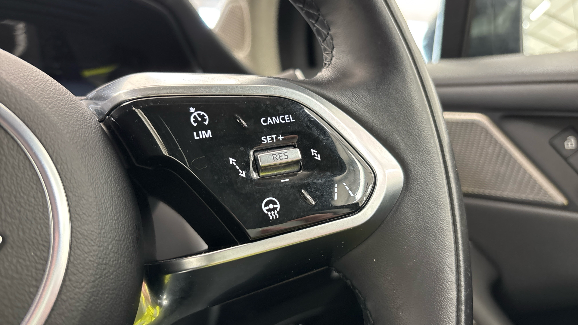 JAGUAR I-PACE I-PACE ESTATE 294kW EV400 R-Dynamic HSE Black 90kWh 5dr Auto