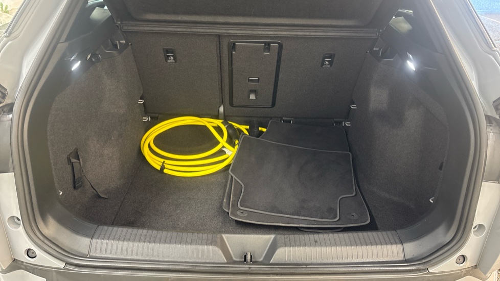 VOLKSWAGEN ID.4 ESTATE 210kW Life Pro 77kWh 5dr Auto