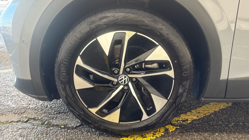 VOLKSWAGEN ID.4 ESTATE 210kW Life Pro 77kWh 5dr Auto