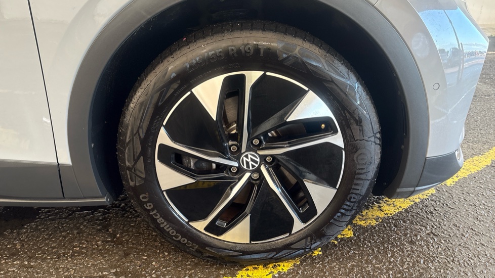 VOLKSWAGEN ID.4 ESTATE 210kW Life Pro 77kWh 5dr Auto