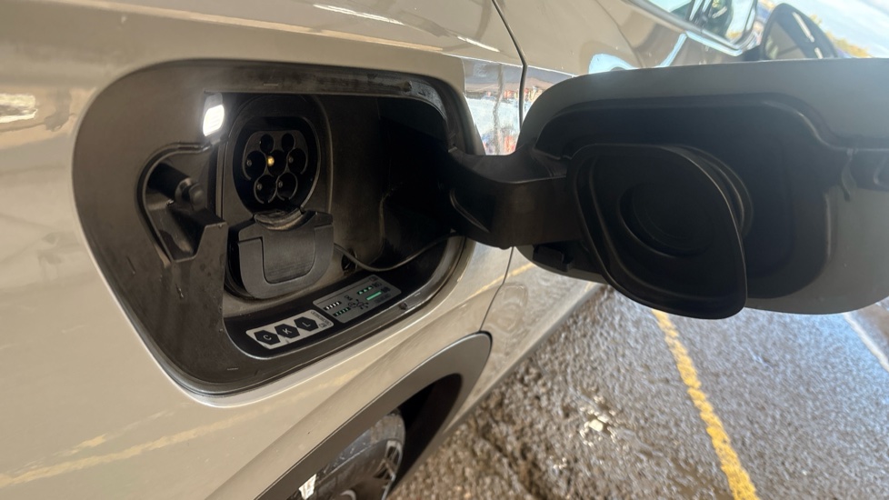 VOLKSWAGEN ID.4 ESTATE 210kW Life Pro 77kWh 5dr Auto