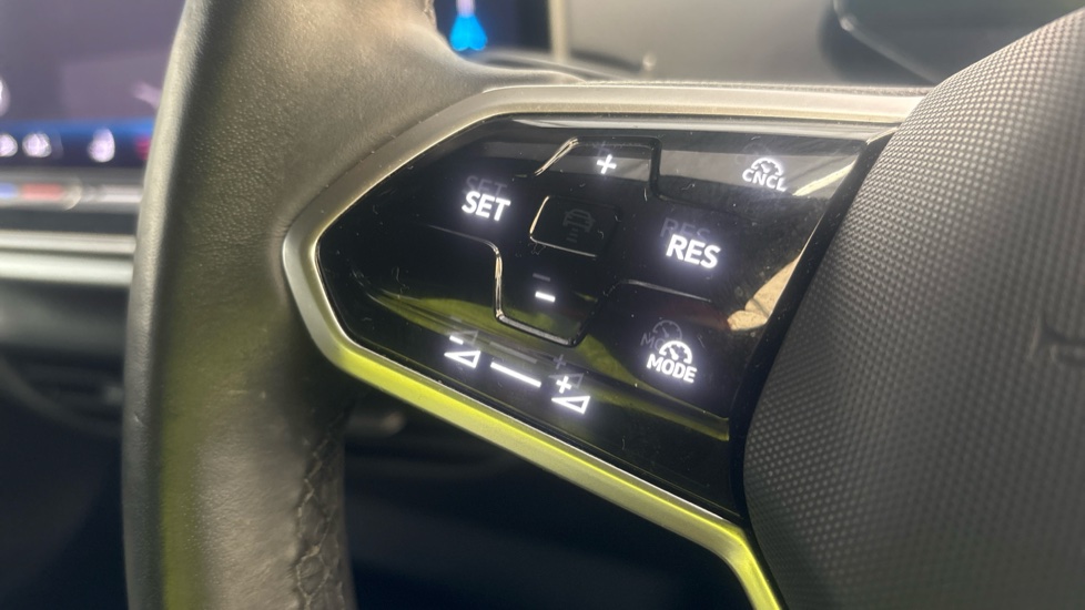 VOLKSWAGEN ID.4 ESTATE 210kW Life Pro 77kWh 5dr Auto