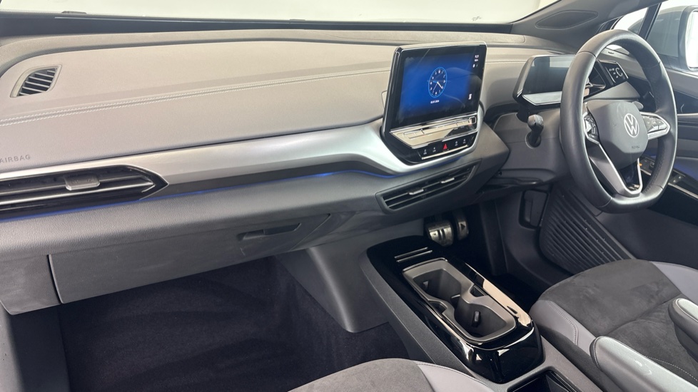 VOLKSWAGEN ID.4 Image 10