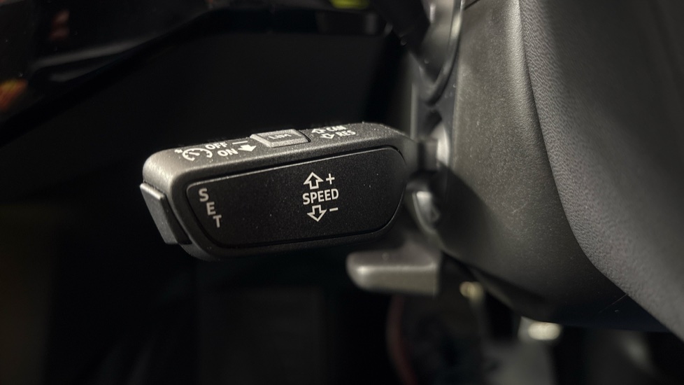 AUDI Q8 cruise control