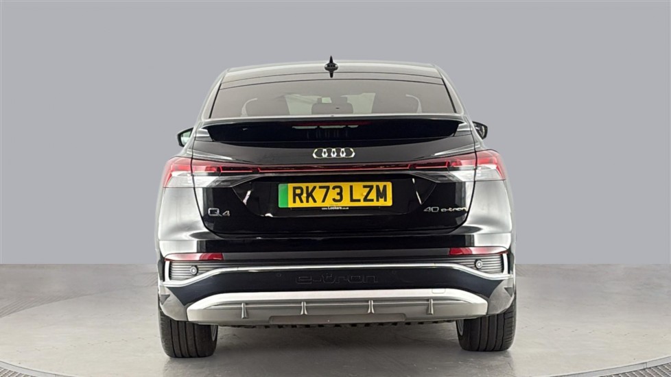 AUDI Q4 Image 4