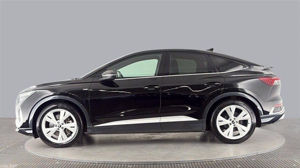 AUDI Q4 Image 2