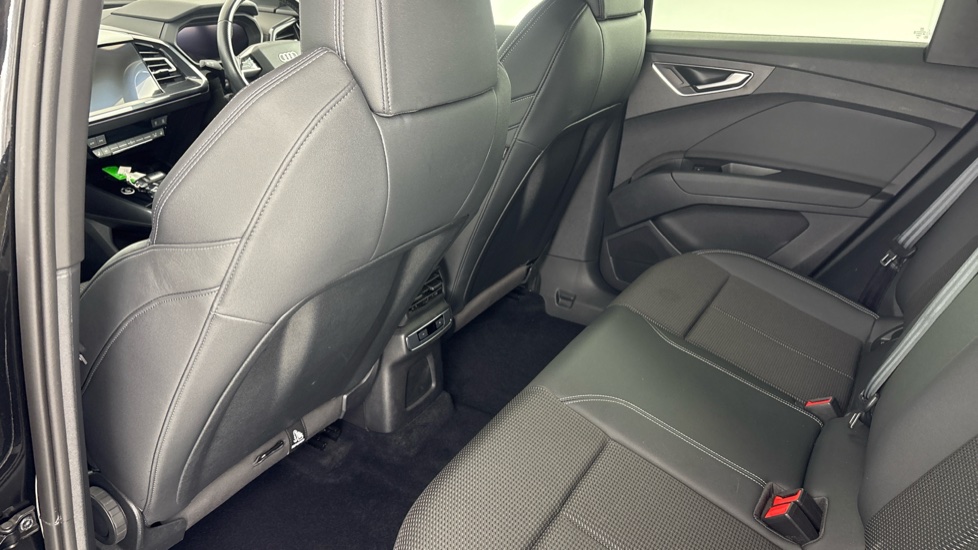 AUDI Q4 E-TRON SPORTBACK 150kW 40 82kWh S Line 5dr Auto
