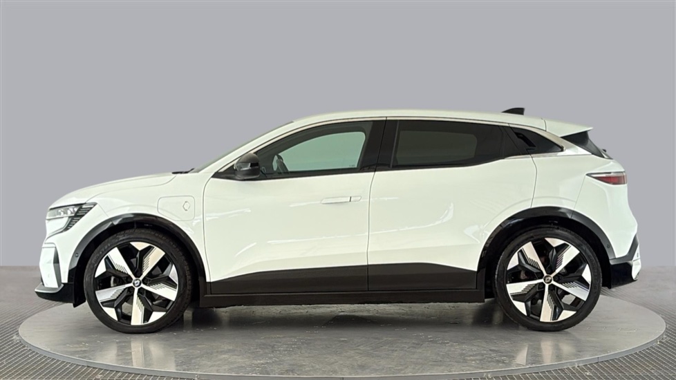 RENAULT MEGANE E-TECH Image 2