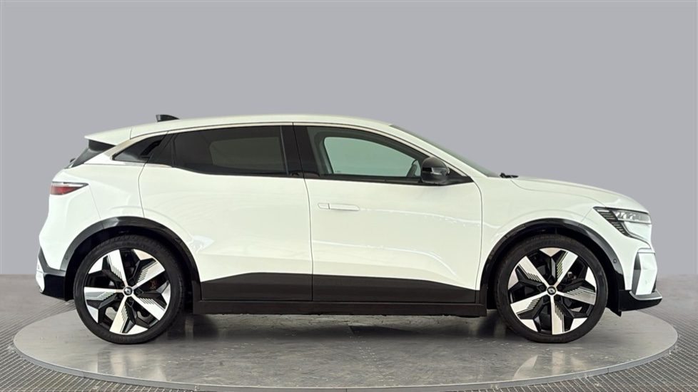 RENAULT MEGANE E-TECH Image 6