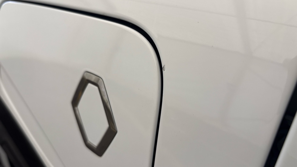 RENAULT MEGANE E-TECH Chips