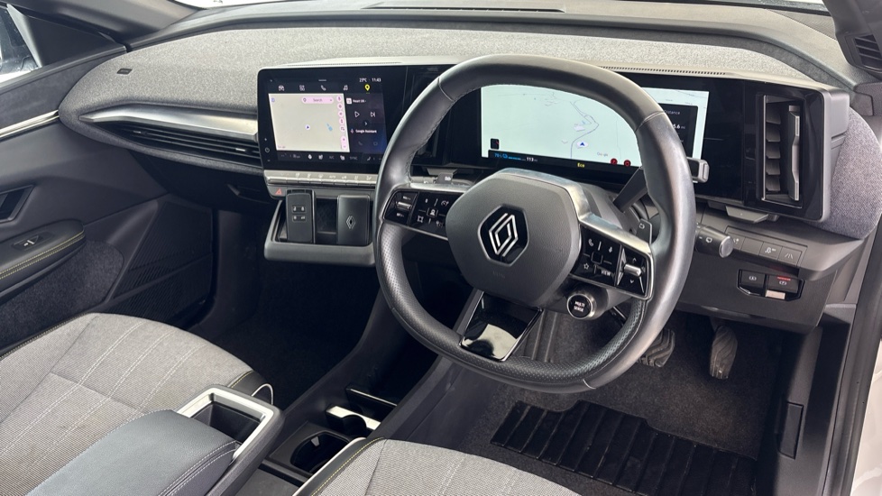 RENAULT MEGANE E-TECH Image 9
