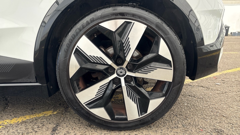 RENAULT MEGANE E-TECH Image 18