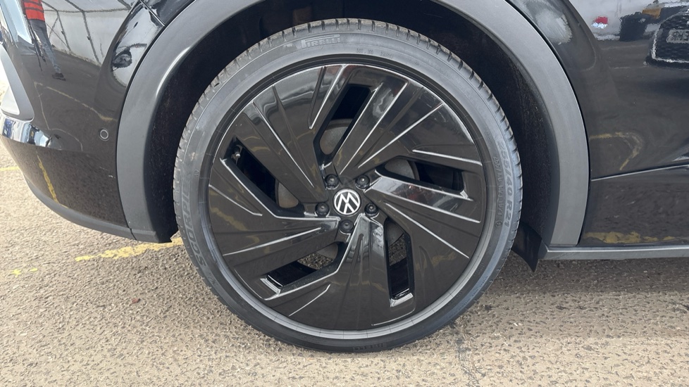 VOLKSWAGEN ID.4 Image 19