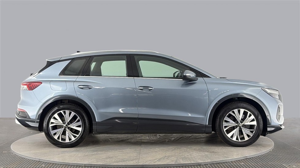 AUDI Q4 Image 6