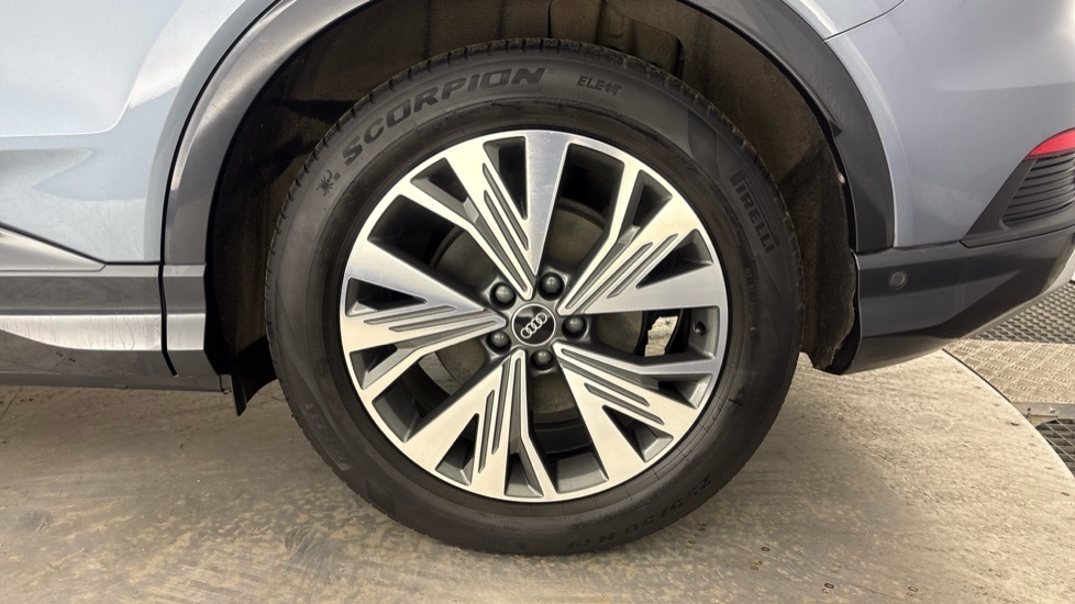 AUDI Q4 Image 18