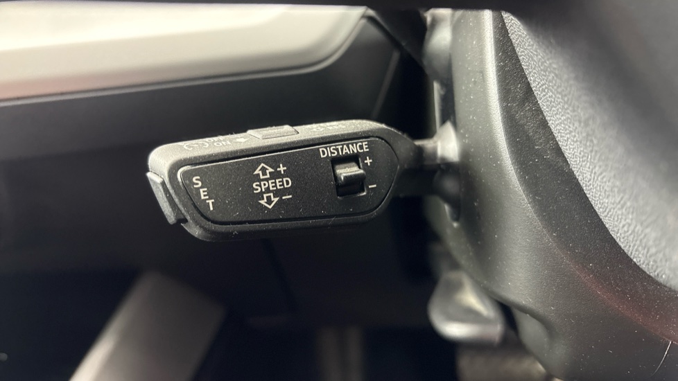 AUDI Q4 cruise control
