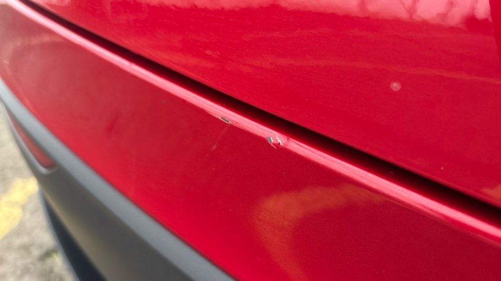 TESLA MODEL Y Chips and scratches