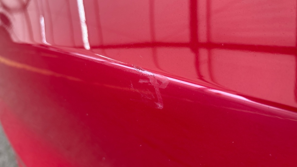 TESLA MODEL Y Multiple chips and paint imperfection