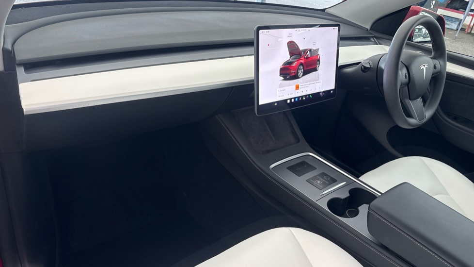 TESLA MODEL Y Image 10
