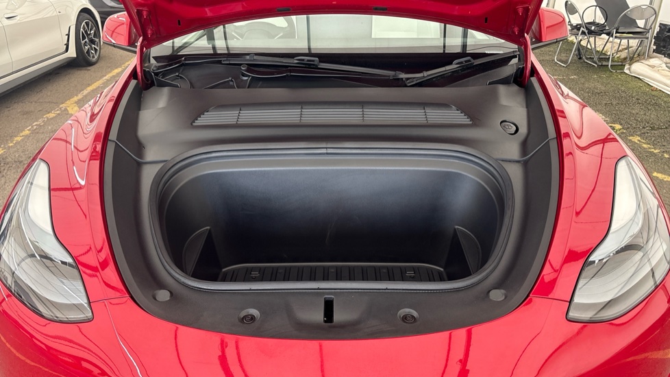 TESLA MODEL Y Image 16