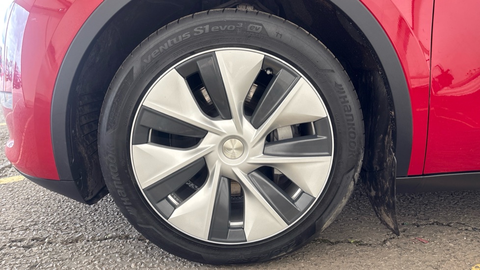 TESLA MODEL Y Image 17