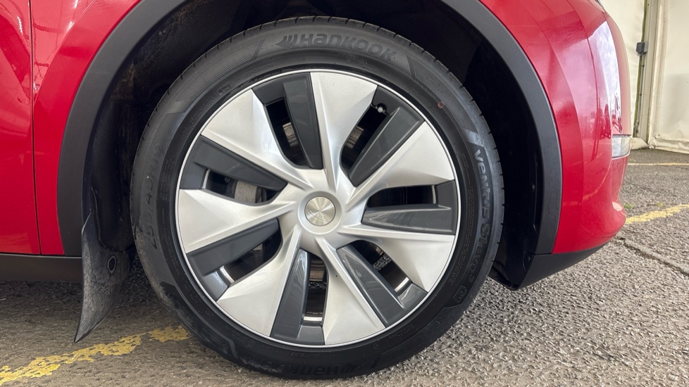 TESLA MODEL Y Image 20