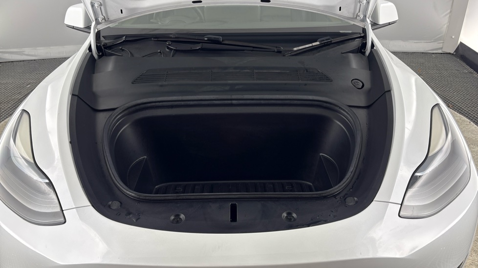 TESLA MODEL Y HATCHBACK Long Range AWD 5dr Auto