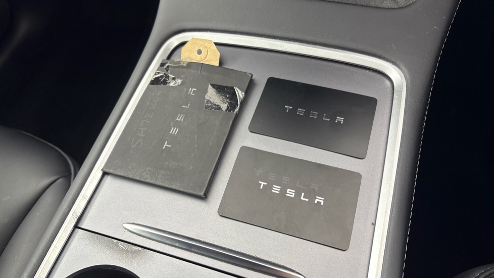 TESLA MODEL Y HATCHBACK Long Range AWD 5dr Auto