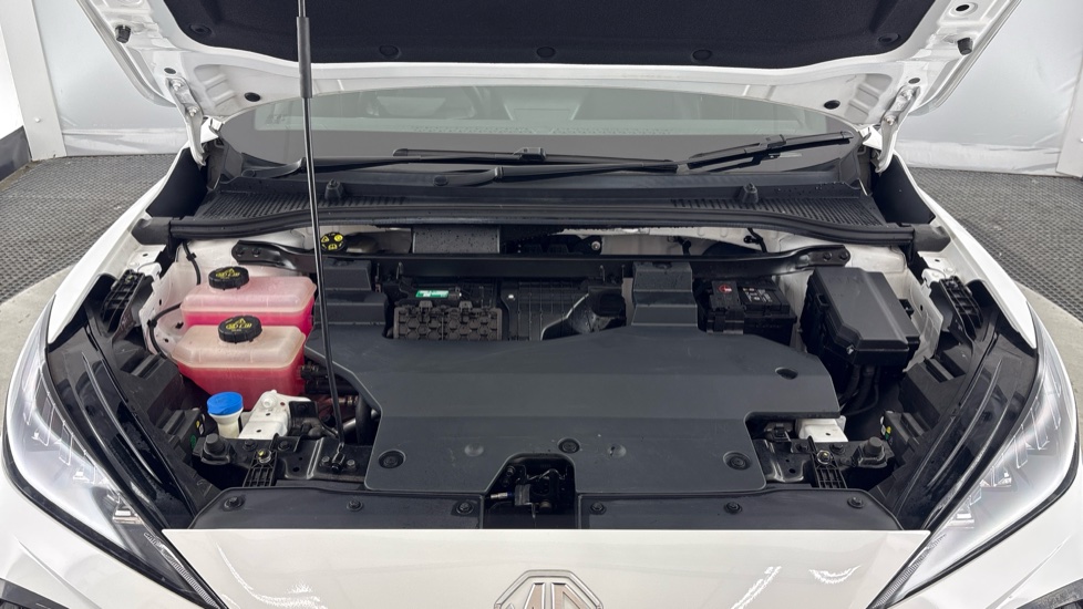 MG MOTOR UK MG4 HATCHBACK 150kW Trophy EV Long Range 64kWh 5dr Auto