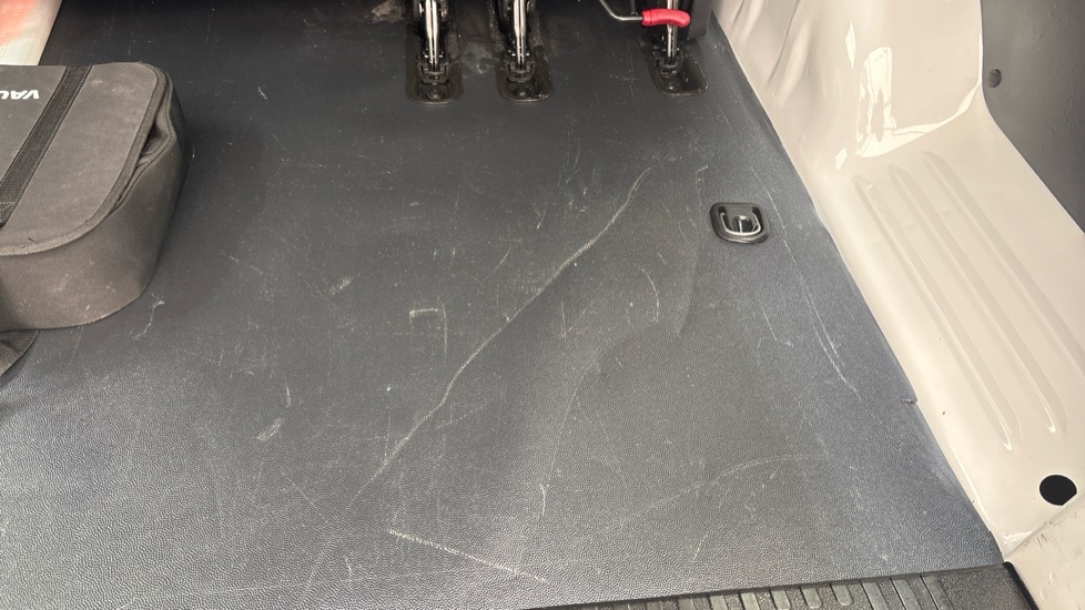 VAUXHALL VIVARO-E LIFE scuff