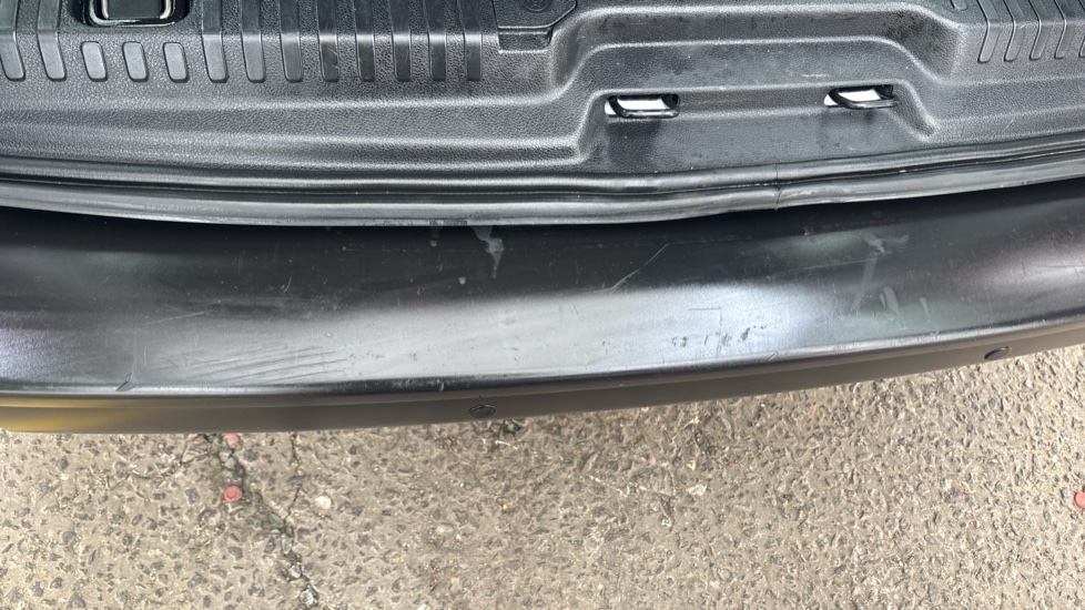 VAUXHALL VIVARO-E LIFE scuff