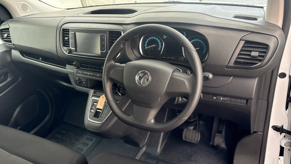 VAUXHALL VIVARO-E LIFE Image 9