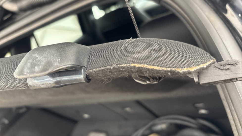 MERCEDES EQA damage