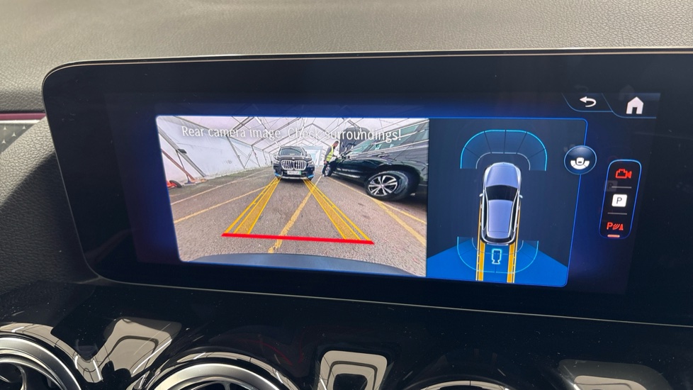 MERCEDES EQA reverse camera