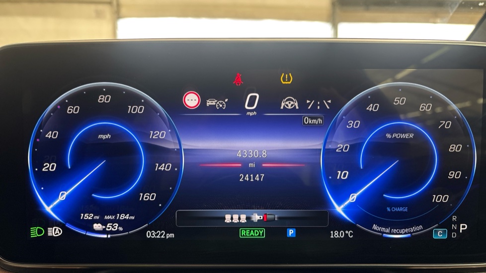 MERCEDES EQE Image 13