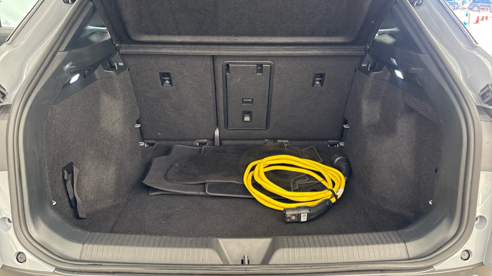 VOLKSWAGEN ID.4 Image 15