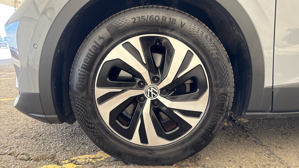 VOLKSWAGEN ID.4 Image 17