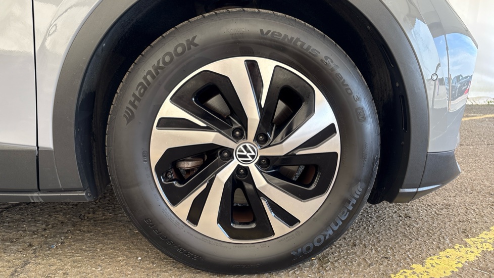 VOLKSWAGEN ID.4 Image 20