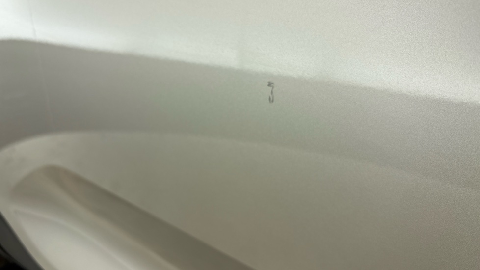 VOLVO XC40 scratches