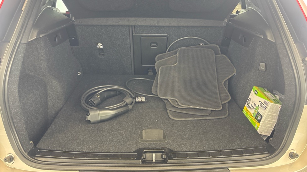 VOLVO XC40 Image 15