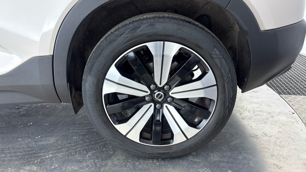 VOLVO XC40 Image 18
