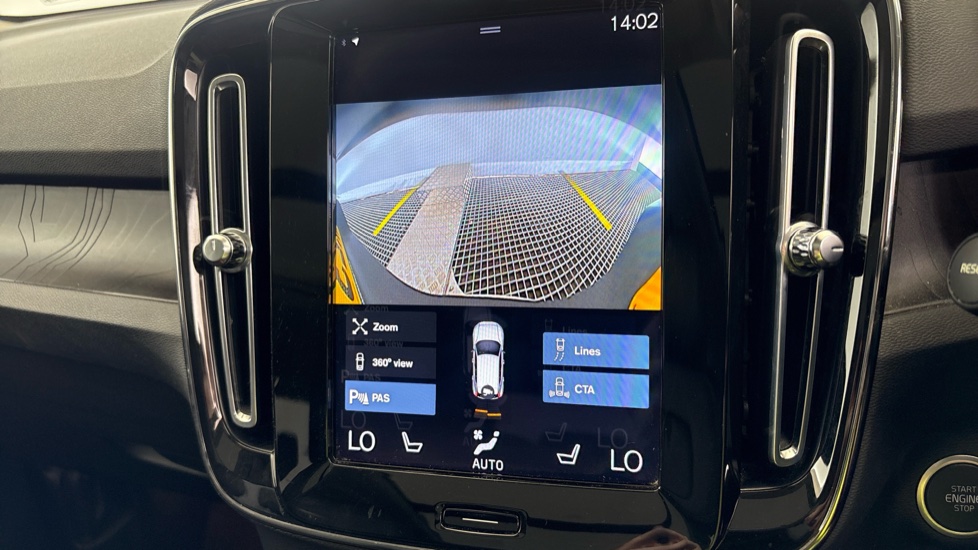 VOLVO XC40 reverse camera