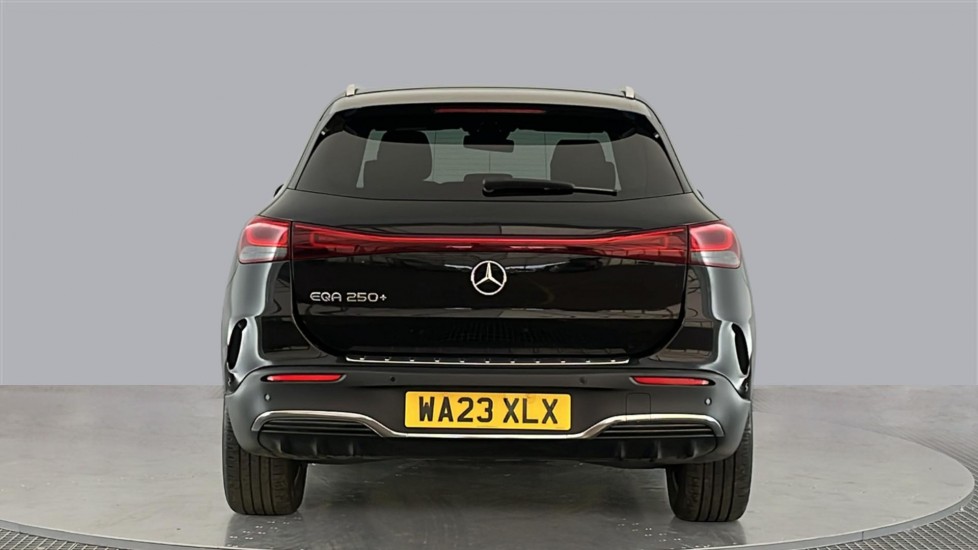 MERCEDES EQA Image 4