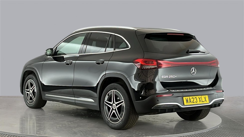MERCEDES EQA Image 3