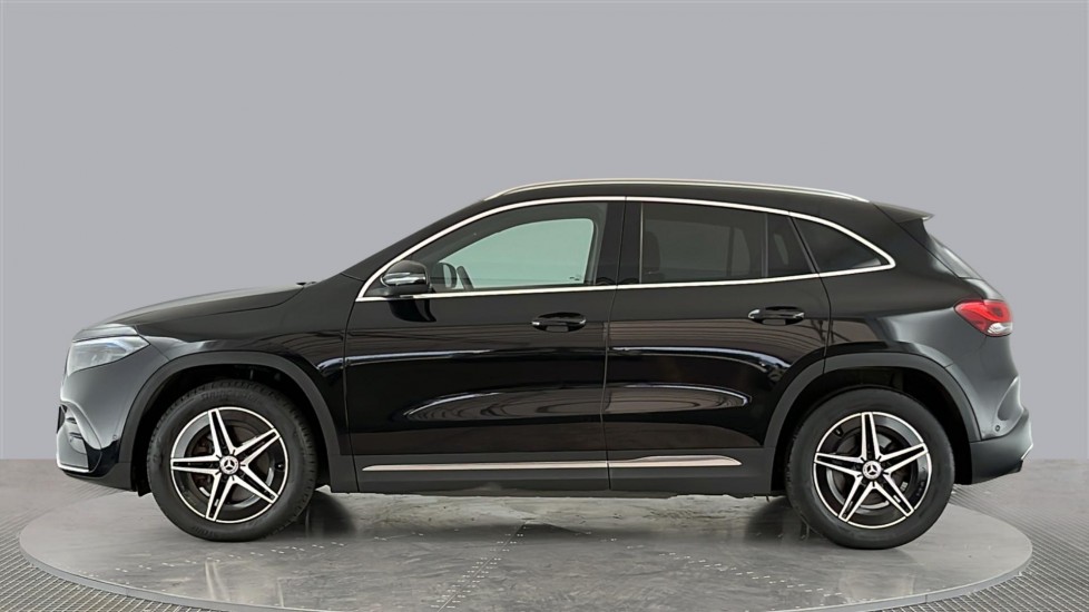 MERCEDES EQA Image 2