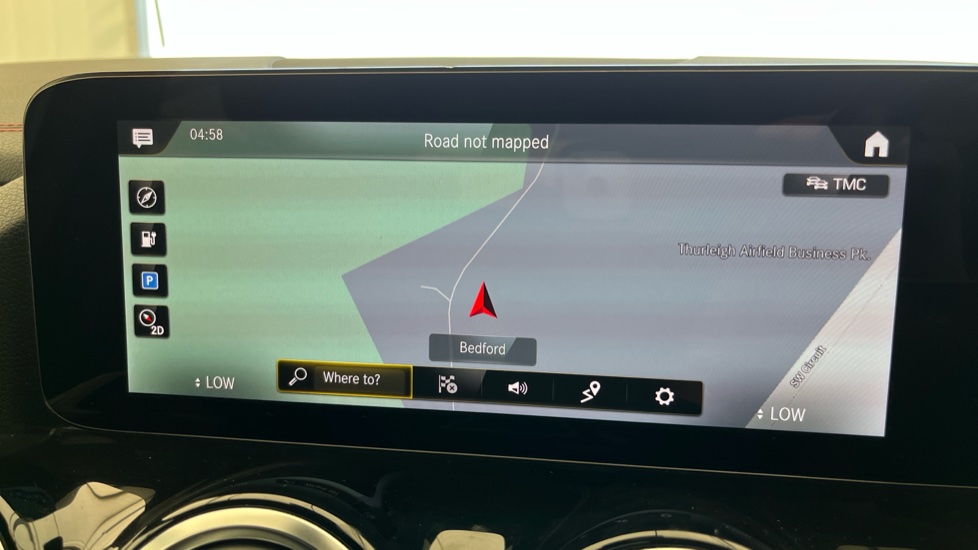 MERCEDES EQA Image 12