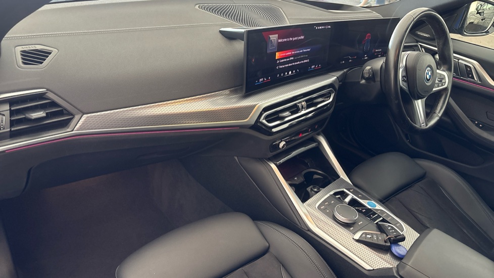 BMW I4 Image 10